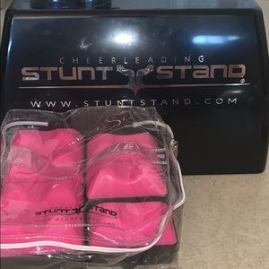 Cheer Stunt Stand.